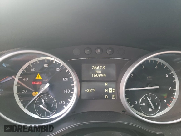 2011 Mercedes-Benz R 350 with VIN 4JGCB6FE8BA125365, listed as a Copart auction lot 45860255 with 160,994 mi miles and Salvage title. Bid and sale history available at DreamBid. Image 9.