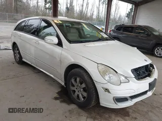 2006 Mercedes-Benz R-Class 3.5L with VIN 4JGCB65E66A028785, listed as a IAAI auction lot 41880524 with 158,442 mi miles. Bid and sale history available at carsss.com. Image 1.
