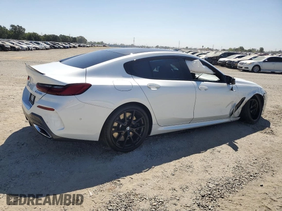 2023 BMW 8 Series M850i z VIN WBAGV8C0XPCK39846, wystawiony jako Copart lot #61173594 z przebiegiem Nie podano mil oraz Szkoda całkowita • Salvage title. Historia ofert i sprzedaży dostępna na DreamBid. Obrazek 3.