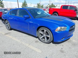 2013 Dodge Charger RT with VIN 2C3CDXCT5DH683562, listed as a IAAI auction lot 41736528 with 192,333 mi miles. Bid and sale history available at carsss.com. Image 1.