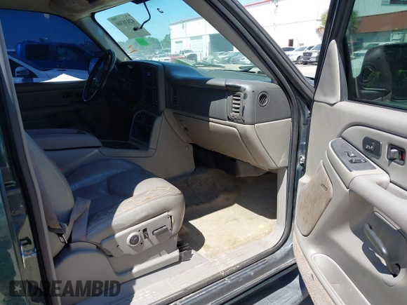 2004 Chevrolet Tahoe LT with VIN 1GNEC13Z14R191420, listed as a IAAI auction lot 42038300 with 1 mi miles. Bid and sale history available at carsss.com. Image 5.