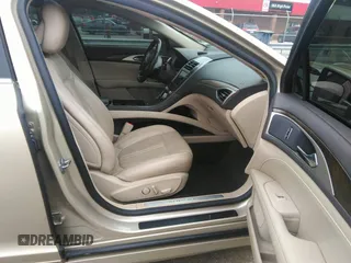 2017 Lincoln MKZ Reserve z VIN 3LN6L5E94HR615115, wystawiony jako IAAI lot #41947698 z przebiegiem 122 090 mil mil oraz . Historia ofert i sprzedaży dostępna na DreamBid. Obrazek 5.