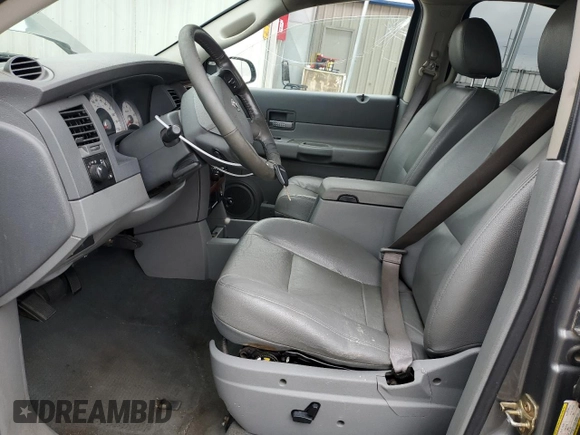 2005 Dodge Durango with VIN 1D8HD48D75F503889, listed as a Copart auction lot 70392604 with 154,675 mi miles and Salvage title. Bid and sale history available at DreamBid. Image 7.