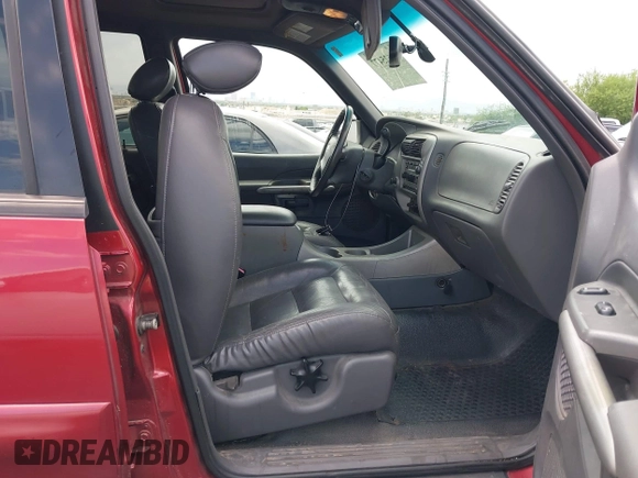 2002 Ford Explorer Sport Trac Value z VIN 1FMZU67E42UD07906, wystawiony jako IAAI lot #42625477 z przebiegiem 158 307 mil mil oraz . Historia ofert i sprzedaży dostępna na DreamBid. Obrazek 5.