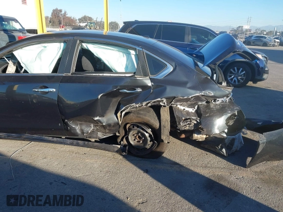 2015 Nissan Altima S with VIN 1N4AL3AP3FC410037, listed as a IAAI auction lot 41246632 with 140,174 mi miles and . Bid and sale history available at DreamBid. Image 6.