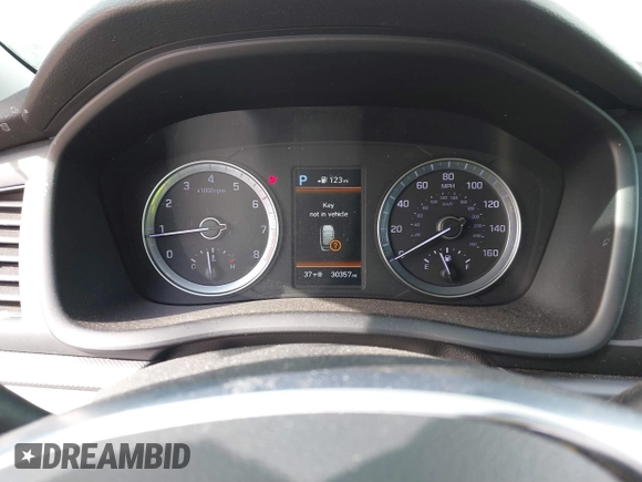 2018 Hyundai Sonata Limited with VIN 5NPE34AF8JH611390, listed as a IAAI auction lot 41550336 with 30,357 mi miles. Bid and sale history available at carsss.com. Image 7.