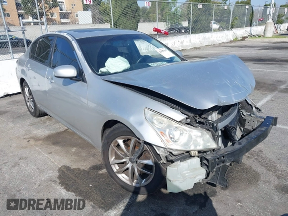 2008 Infiniti G35 Journey with VIN JNKBV61E78M221332, listed as a IAAI auction lot 41637037 with 127,403 mi miles. Bid and sale history available at carsss.com. Image 1.