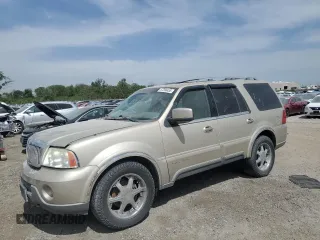 2004 Lincoln Navigator Luxury z VIN 5LMFU28R14LJ00361, wystawiony jako Copart lot #57280455 z przebiegiem 191 774 mil mil oraz Czysty tytuł • Clean title. Historia ofert i sprzedaży dostępna na DreamBid. Obrazek 1.