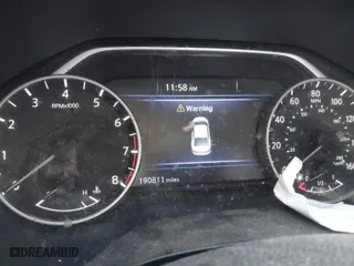 2019 Nissan Maxima S with VIN 1N4AA6AV0KC373884, listed as a IAAI auction lot 41585114 with 190,811 mi miles. Bid and sale history available at carsss.com. Image 7.