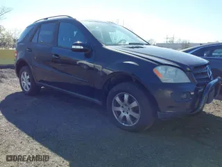 2006 Mercedes-Benz M-Class 3.5L with VIN 4JGBB86E06A121940, listed as a IAAI auction lot 42069185 with 127,660 mi miles. Bid and sale history available at carsss.com. Image 1.