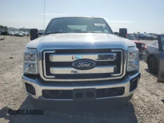 2015 Ford F-250 Lariat with VIN 1FT7W2B62FEC69350, listed as a Copart auction lot 61918025 with 110,289 mi miles and Salvage title. Bid and sale history available at DreamBid. Image 5.