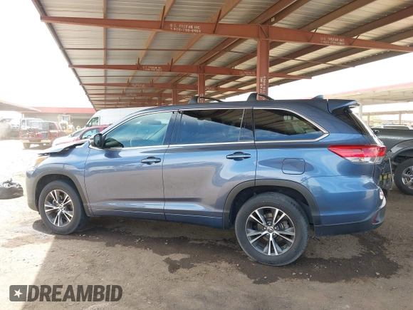 2018 Toyota Highlander LE with VIN 5TDZZRFH0JS285957, listed as a IAAI auction lot 42381460 with 85,183 mi miles and . Bid and sale history available at DreamBid. Image 15.