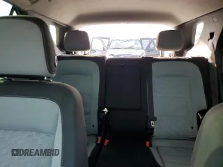 2019 Chevrolet Equinox LS z VIN 2GNAXHEV2K6150227, wystawiony jako Copart lot #50598695 z przebiegiem 82 043 mil mil oraz Czysty tytuł • Clean title. Historia ofert i sprzedaży dostępna na DreamBid. Obrazek 10.