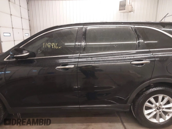 2020 Kia Sorento LX with VIN 5XYPG4A31LG688390, listed as a IAAI auction lot 41584820 with 116,916 mi miles. Bid and sale history available at carsss.com. Image 14.