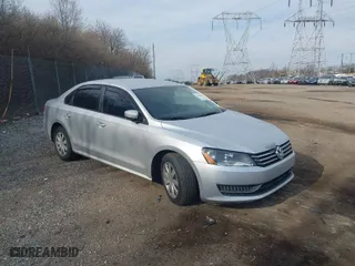 2013 Volkswagen Passat S with VIN 1VWAP7A30DC101350, listed as a IAAI auction lot 41846928 with 307,166 mi miles. Bid and sale history available at carsss.com. Image 1.