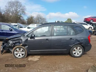 2008 Kia Rondo LX with VIN KNAFG526787176905, listed as a IAAI auction lot 41311694 with 161,161 mi miles. Bid and sale history available at carsss.com. Image 6.