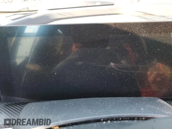 2024 BMW XM z VIN 5YM23CS00R9V38387, wystawiony jako Copart lot #86828434 z przebiegiem Nie podano mil oraz Szkody całkowita. Historia ofert i sprzedaży dostępna na DreamBid. Obrazek 9.