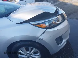 2016 Kia Sedona LX with VIN KNDMB5C18G6164472, listed as a IAAI auction lot 41661530 with 116,904 mi miles. Bid and sale history available at carsss.com. Image 19.