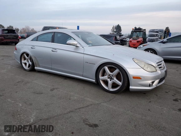 2006 Mercedes-Benz CLS-Class AMG with VIN WDDDJ76X86A020551, listed as a Copart auction lot 84948644 with 85,753 mi miles and Clean Title. Bid and sale history available at carsss.com. Image 4.
