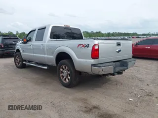 2013 Ford F-250 XL z VIN 1FT7W2BT9DEB39651, wystawiony jako IAAI lot #41977661 z przebiegiem 141 487 mil mil oraz . Historia ofert i sprzedaży dostępna na DreamBid. Obrazek 3.