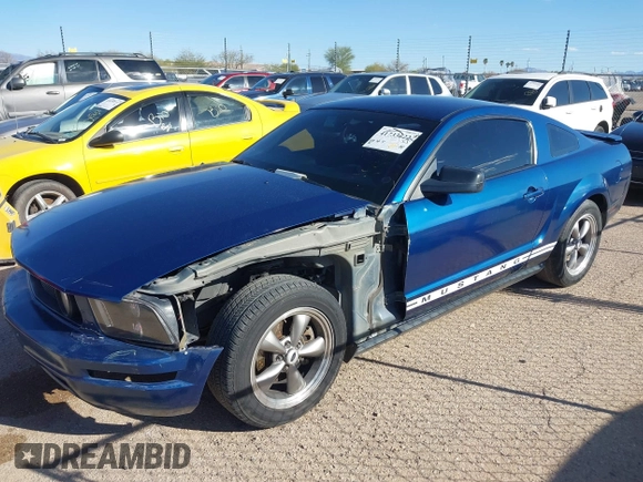 2007 Ford Mustang Deluxe with VIN 1ZVHT80N375356957, listed as a IAAI auction lot 41733622 with Not Provided miles and . Bid and sale history available at DreamBid. Image 2.