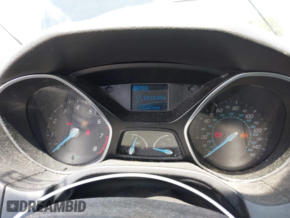 2012 Ford Focus SE z VIN 1FAHP3F26CL157551, wystawiony jako IAAI lot #42697232 z przebiegiem 135 024 mil mil oraz . Historia ofert i sprzedaży dostępna na DreamBid. Obrazek 7.