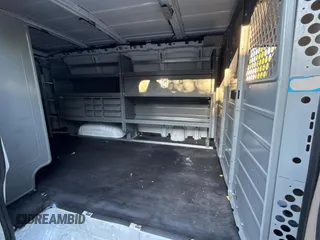 2023 Chevrolet Express Cargo с VIN 1GCWGAFP4P1176442, выставлен на аукционе Copart как лот 65481025 с пробегом 42 680 миль миль и Списание • Salvage title. История ставок и продаж доступна на DreamBid. Изображение 6.