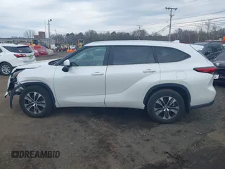 2023 Toyota Highlander L z VIN 5TDKDRBH5PS508850, wystawiony jako IAAI lot #42000739 z przebiegiem 35 914 mil mil oraz . Historia ofert i sprzedaży dostępna na DreamBid. Obrazek 14.