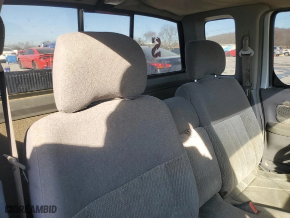 2000 Nissan Frontier 2WD XE with VIN 1N6DD26S0YC401257, listed as a Copart auction lot 46165235 with 369,884 mi miles and Salvage Title. Bid and sale history available at carsss.com. Image 10.