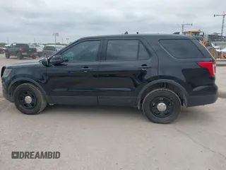 2016 Ford Police Interceptor Utility z VIN 1FM5K8AR4GGA78659, wystawiony jako IAAI lot #42298126 z przebiegiem 72 251 mil mil oraz . Historia ofert i sprzedaży dostępna na DreamBid. Obrazek 14.