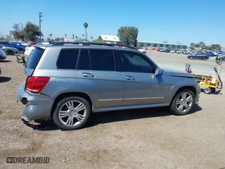 2015 Mercedes-Benz GLK-Class GLK 350 with VIN WDCGG5HB9FG347334, listed as a IAAI auction lot 41840757 with 81,587 mi miles. Bid and sale history available at carsss.com. Image 13.