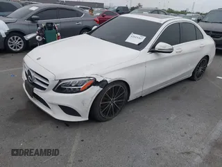 2019 Mercedes-Benz C 300 with VIN 55SWF8DB0KU290584, listed as a IAAI auction lot 42019267 with 88,717 mi miles and . Bid and sale history available at DreamBid. Image 18.