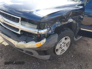 2004 Chevrolet Suburban LT with VIN 3GNEC16T24G290321, listed as a IAAI auction lot 41807808 with 176,964 mi miles. Bid and sale history available at carsss.com. Image 6.