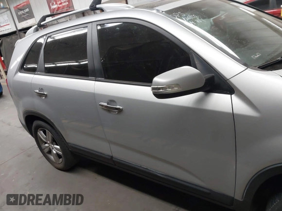 2012 Kia Sorento EX with VIN 5XYKU4A20CG290324, listed as a IAAI auction lot 41703467 with 132,168 mi miles. Bid and sale history available at carsss.com. Image 13.