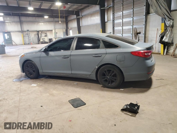2017 Hyundai Sonata 2.4L z VIN 5NPE24AF4HH492833, wystawiony jako Copart lot #54336935 z przebiegiem 123 151 mil mil oraz Szkoda całkowita • Salvage title. Historia ofert i sprzedaży dostępna na DreamBid. Obrazek 2.
