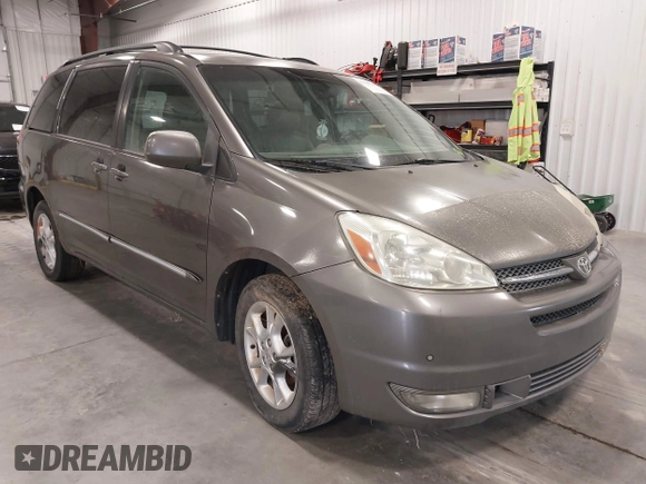 2004 Toyota Sienna XLE with VIN 5TDBA22C04S013522, listed as a IAAI auction lot 41918769 with 232,069 mi miles. Bid and sale history available at carsss.com. Image 1.