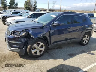 2020 Jeep Compass Altitude with VIN 3C4NJCBB4LT105392, listed as a Copart auction lot 44616755 with 196,044 mi miles and Clean Title. Bid and sale history available at carsss.com. Image 1.