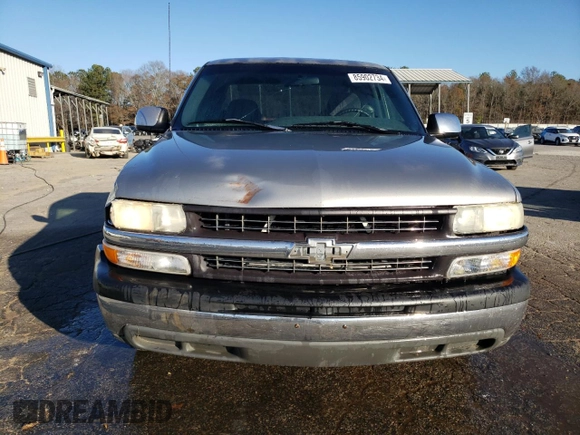 2000 Chevrolet Silverado 1500 LS with VIN 2GCEC19V3Y1143350, listed as a Copart auction lot 85902734 with 513,157 mi miles and Salvage Title. Bid and sale history available at carsss.com. Image 5.