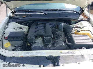 2005 Dodge Magnum SE with VIN 2D4FV48V85H648064, listed as a IAAI auction lot 41930901 with 213,453 mi miles. Bid and sale history available at carsss.com. Image 10.