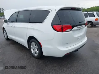 2020 Chrysler Pacifica Touring with VIN 2C4RC1FG4LR135808, listed as a IAAI auction lot 41932205 with 152,073 mi miles and . Bid and sale history available at DreamBid. Image 3.