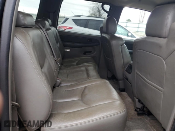 2003 Chevrolet Suburban LT z VIN 1GNFK16Z63J268766, wystawiony jako Copart lot #54192505 z przebiegiem 236 968 mil mil oraz Nie do naprawy • Non repairable. Historia ofert i sprzedaży dostępna na DreamBid. Obrazek 11.