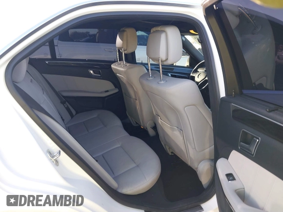 2013 Mercedes-Benz E-Class E 350 Luxury BlueTEC with VIN WDDHF2EB5DA675484, listed as a IAAI auction lot 41522495 with 99,618 mi miles. Bid and sale history available at carsss.com. Image 8.