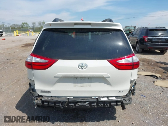 2015 Toyota Sienna XLE with VIN 5TDYK3DC8FS654902, listed as a IAAI auction lot 41953705 with 169,036 mi miles. Bid and sale history available at carsss.com. Image 16.