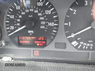 1998 BMW 3 Series 318i with VIN WBACC9322WEE60522, listed as a IAAI auction lot 41944303 with 226,799 mi miles. Bid and sale history available at carsss.com. Image 7.