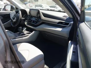 2021 Toyota Highlander L with VIN 5TDCZRAH9MS051141, listed as a IAAI auction lot 42228099 with 81,775 mi miles and . Bid and sale history available at DreamBid. Image 5.
