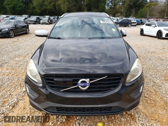 2017 Volvo XC60 R-Design z VIN YV449MRSXH2017078, wystawiony jako Copart lot #88640895 z przebiegiem Nie podano mil oraz Czysty tytuł • Clean title. Historia ofert i sprzedaży dostępna na DreamBid. Obrazek 5.