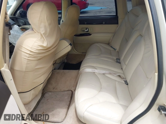 1996 Lincoln Town Car Cartier with VIN 1LNLM83W7TY634343, listed as a IAAI auction lot 42474123 with 193,705 mi miles and . Bid and sale history available at DreamBid. Image 8.