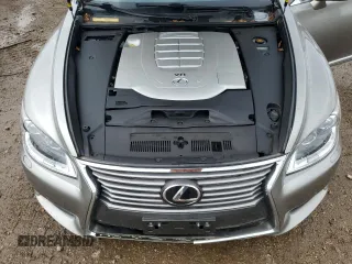 2017 Lexus LS 460 z VIN JTHCL5EF2H5029088, wystawiony jako Copart lot #53585065 z przebiegiem 100 721 mil mil oraz Szkoda całkowita • Salvage title. Historia ofert i sprzedaży dostępna na DreamBid. Obrazek 11.