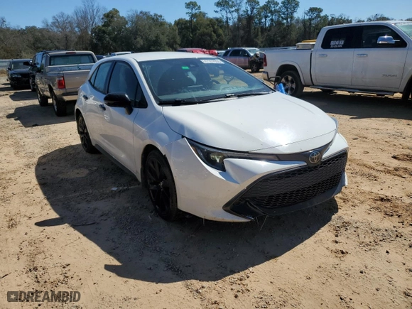 2021 Toyota Corolla Hatchback SE with VIN JTND4MBE4M3132376, listed as a Copart auction lot 47357005 with 104,713 mi miles and Salvage Title. Bid and sale history available at carsss.com. Image 4.