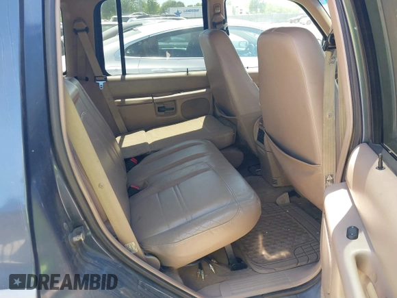 2000 Ford Explorer z VIN 1FMZU64P3YZB70619, wystawiony jako IAAI lot #42000128 z przebiegiem 230 681 mil mil oraz . Historia ofert i sprzedaży dostępna na DreamBid. Obrazek 8.